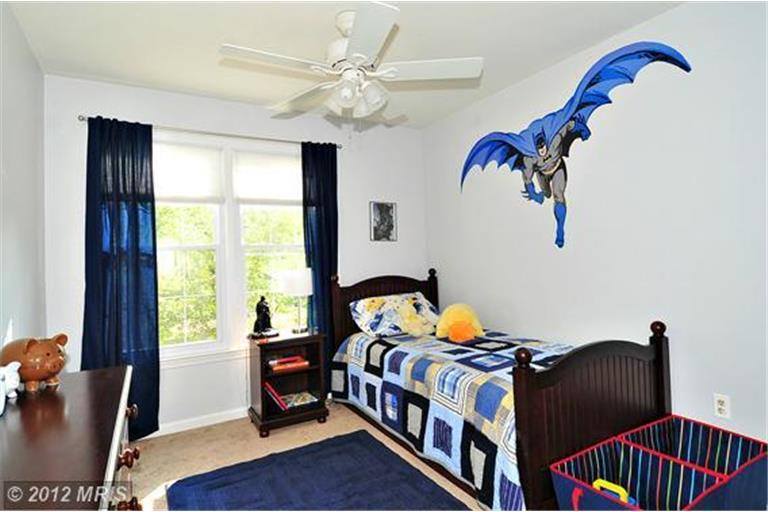 Building Photo - 4745 Columbia Rd