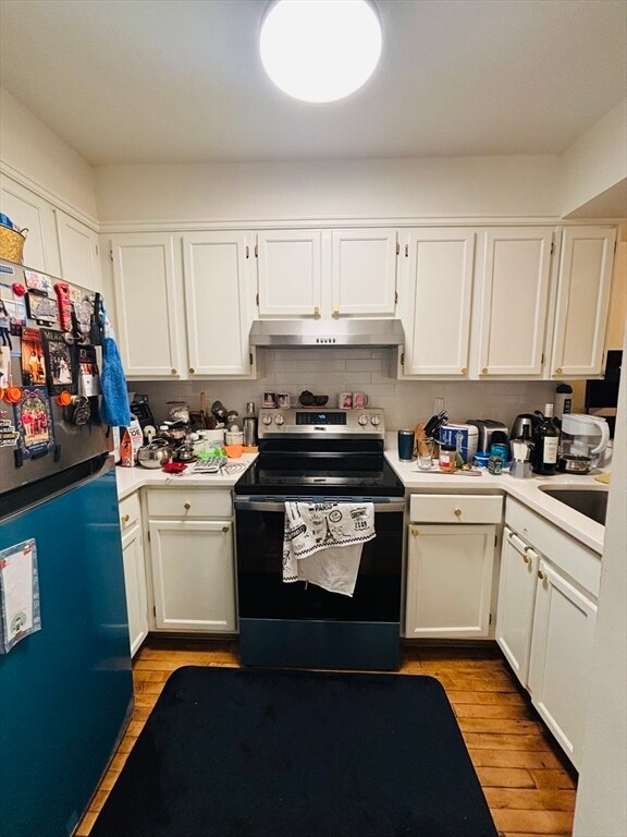 Building Photo - 60 Gibson St