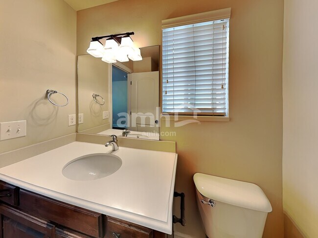 Building Photo - 1604 Shadow Dr