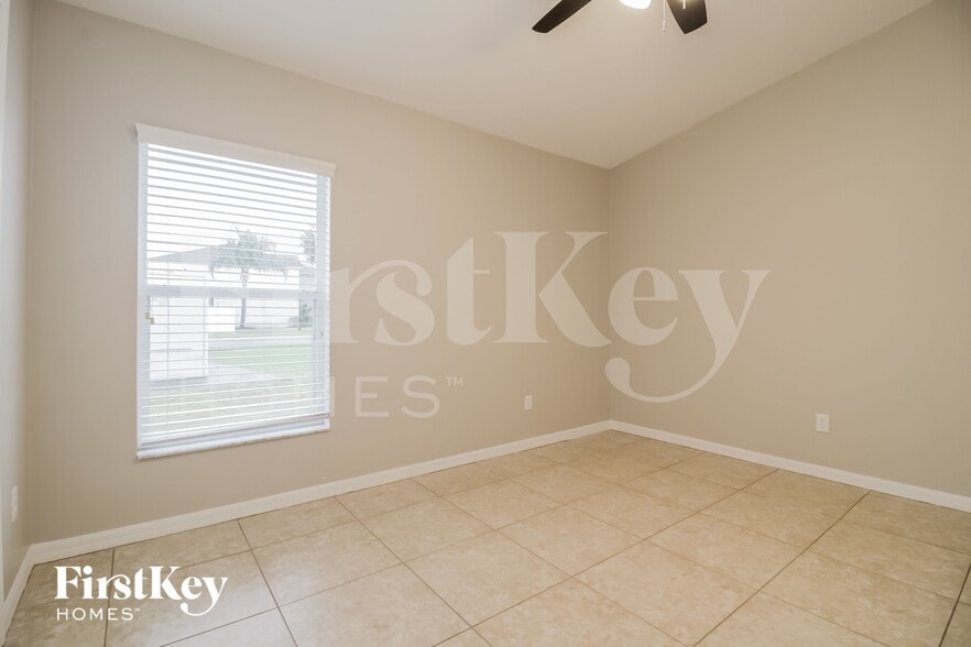 Building Photo - 1319 Macon Dr