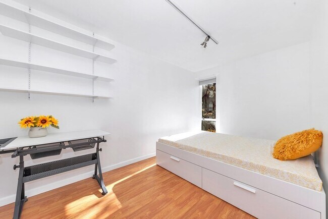 Building Photo - 31 Concord Ave