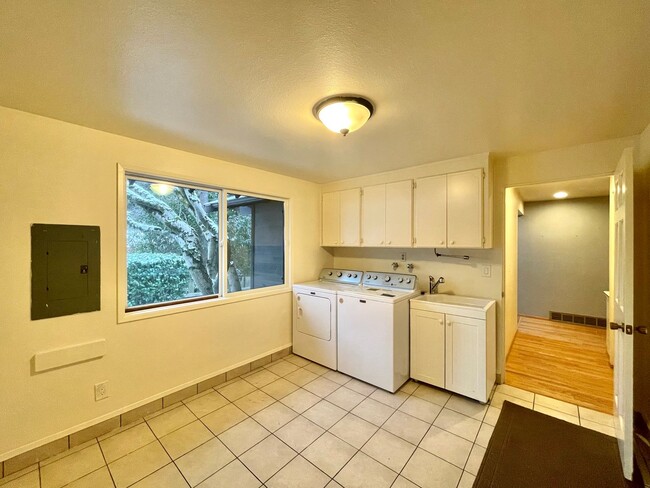 Building Photo - Great home for rent