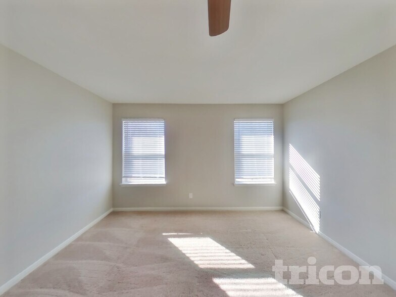 Building Photo - 11826 Davalos Ln