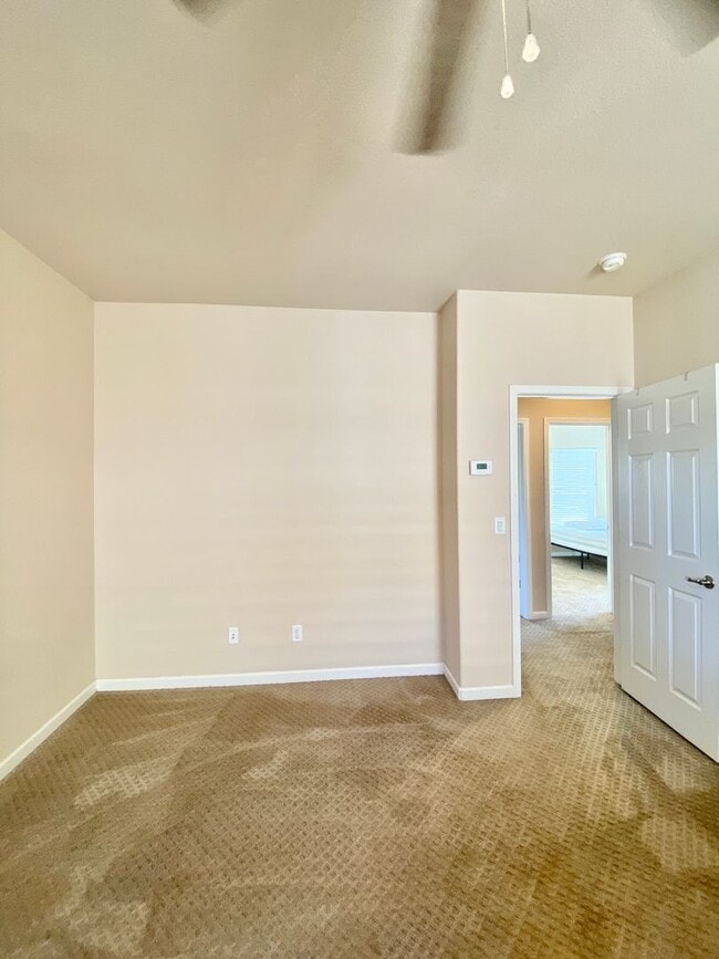 Building Photo - 329 Messina Terrace