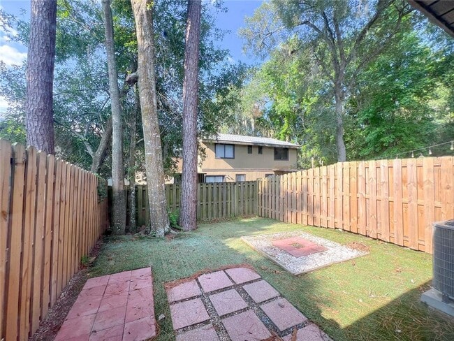 Building Photo - 4433 SW 21st Ln