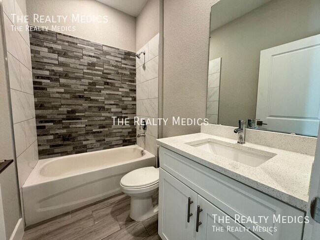 Building Photo - 304 Big Sioux Ln