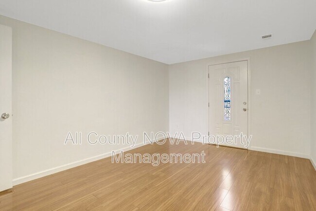 Building Photo - 3353 Ardley Ct