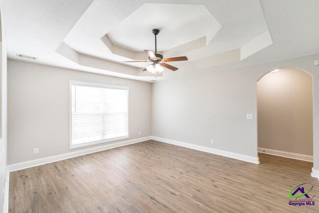 Building Photo - 510 Leisure Lake Dr