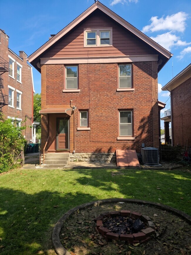 Building Photo - 2409 Fairview Ave