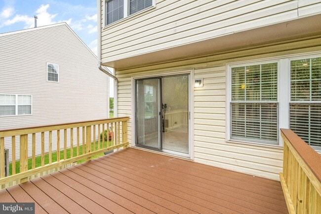 Building Photo - 11070 Clovertree Ct