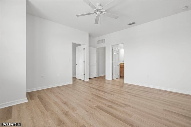 Building Photo - 10818 Alvara Way