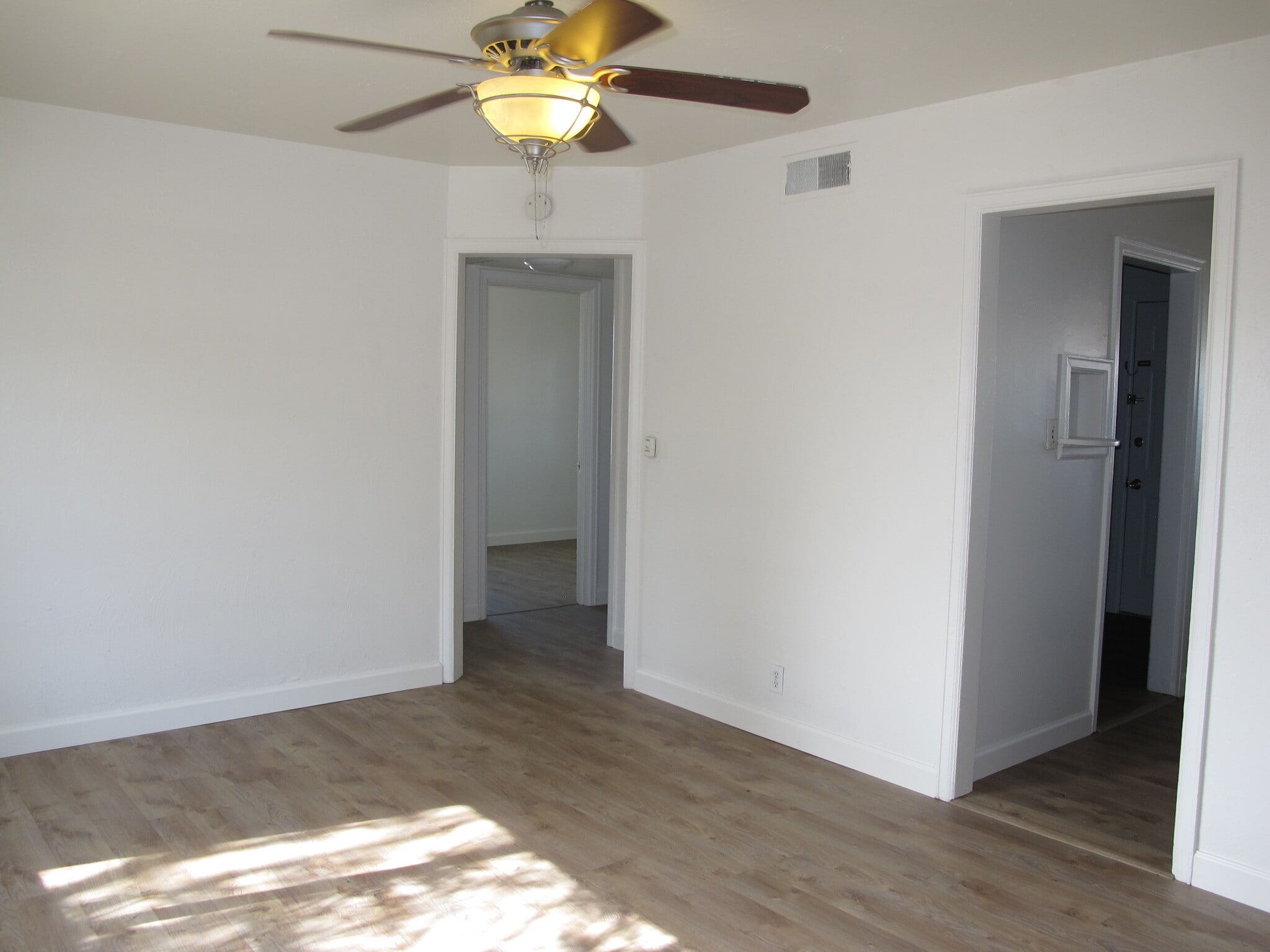 Building Photo - 446 N 22nd St