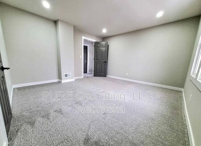 Building Photo - 1402 Dorcas St