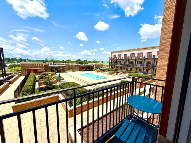 Building Photo - Pristine 1 bedroom, 1 bath in Perkins Rowe