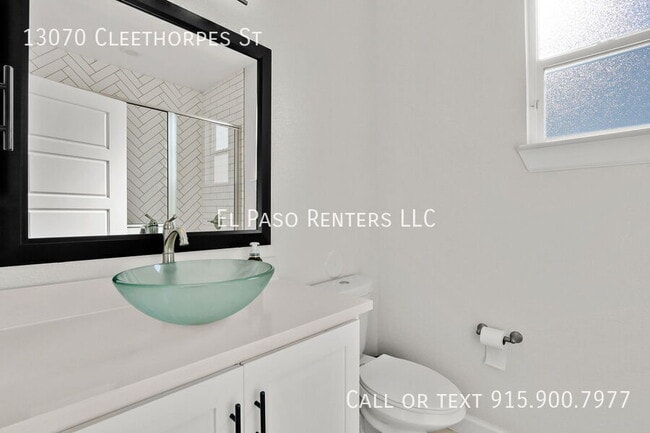 Building Photo - 13070 Cleethorpes St