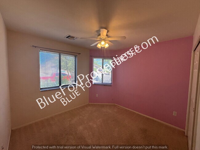 Building Photo - 7135 S Oakbank Dr