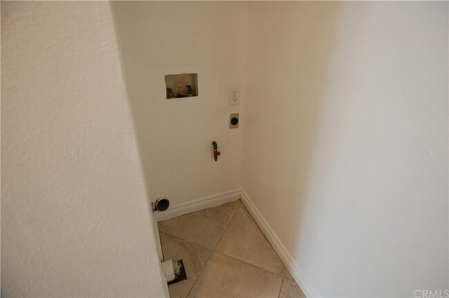 Building Photo - 166 Avenida Miramar