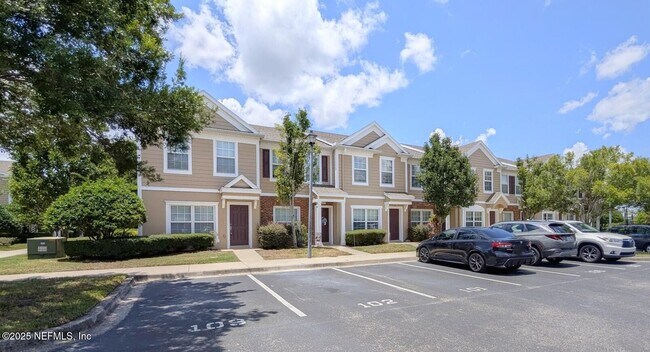 Building Photo - 8090 Summer Cove Ct