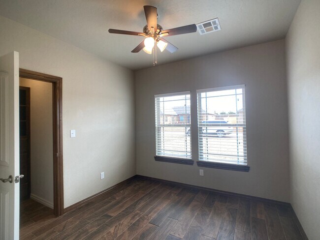 Building Photo - 3 Misty Morning Ln