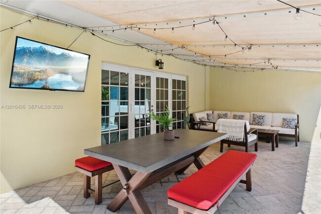 Building Photo - 7511 Miami View Dr