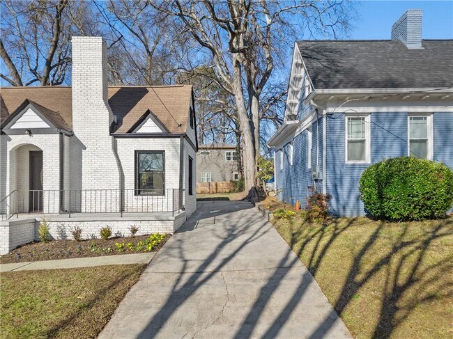 Building Photo - 1639 Stokes Ave SW