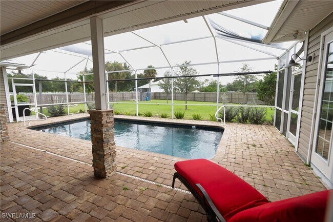 Building Photo - 16680 Oak Grove Ct