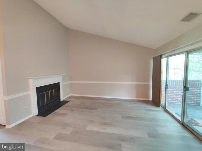 Building Photo - 3151 Covewood Ct