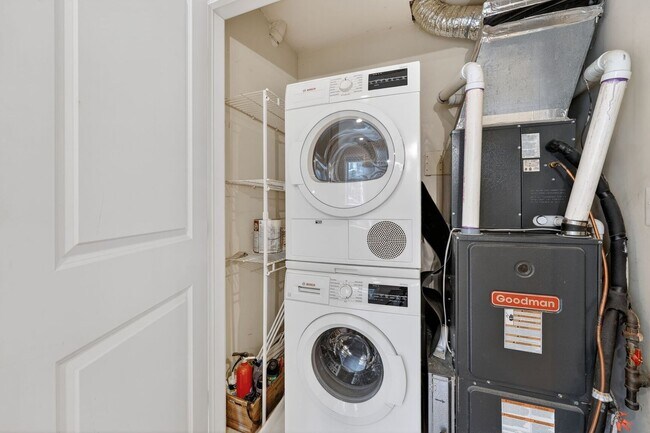 Building Photo - Available Now! Six Minute Walk to Metro, Gorgeous Community!