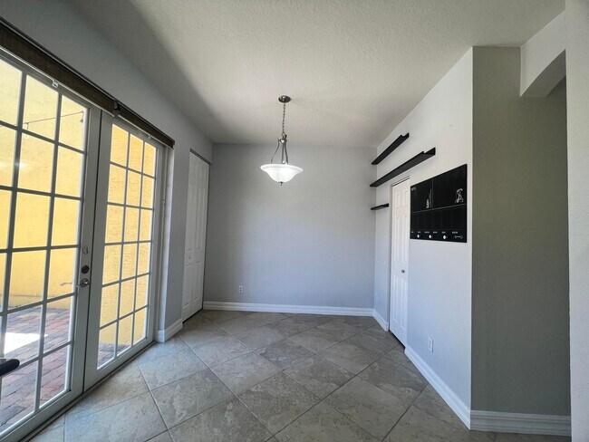 Building Photo - 135 Midleton Way