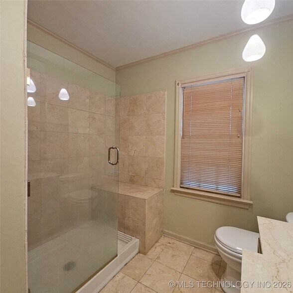 Building Photo - 2442 E 19th St