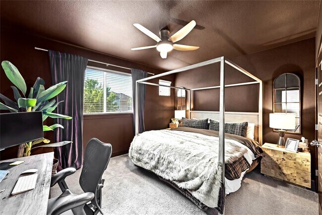 Building Photo - 2306 Capulet St