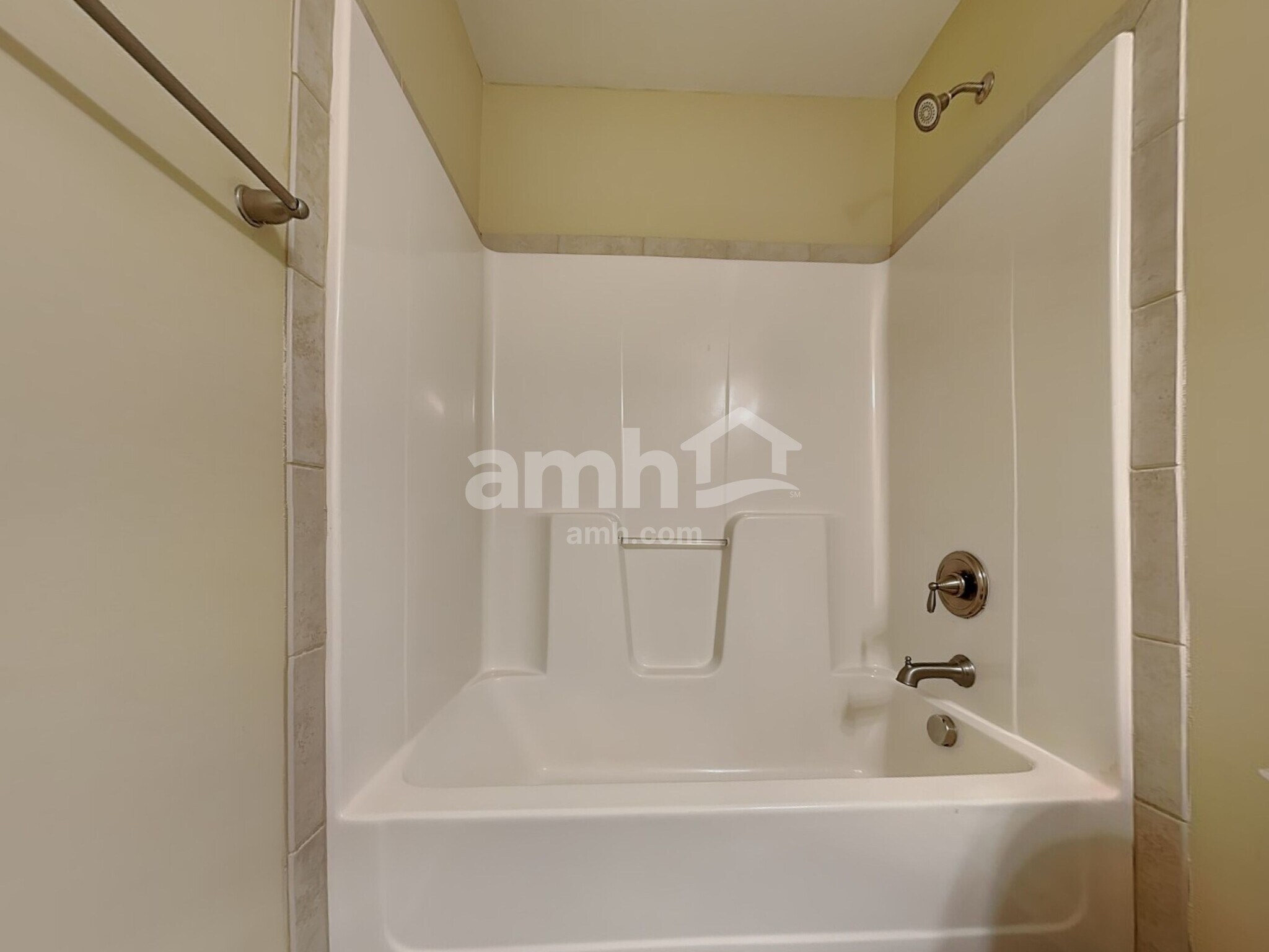 Building Photo - 524 McCarthy Dr