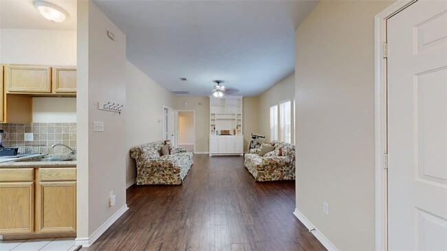 Building Photo - 609 Townplace Dr