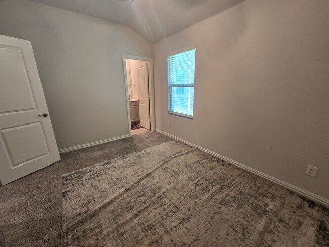 Building Photo - Fantastic in Fate!