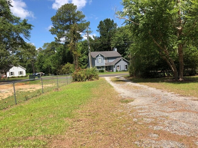 Building Photo - Charming Georgia Retreat: Spacious 3BD/2BA...