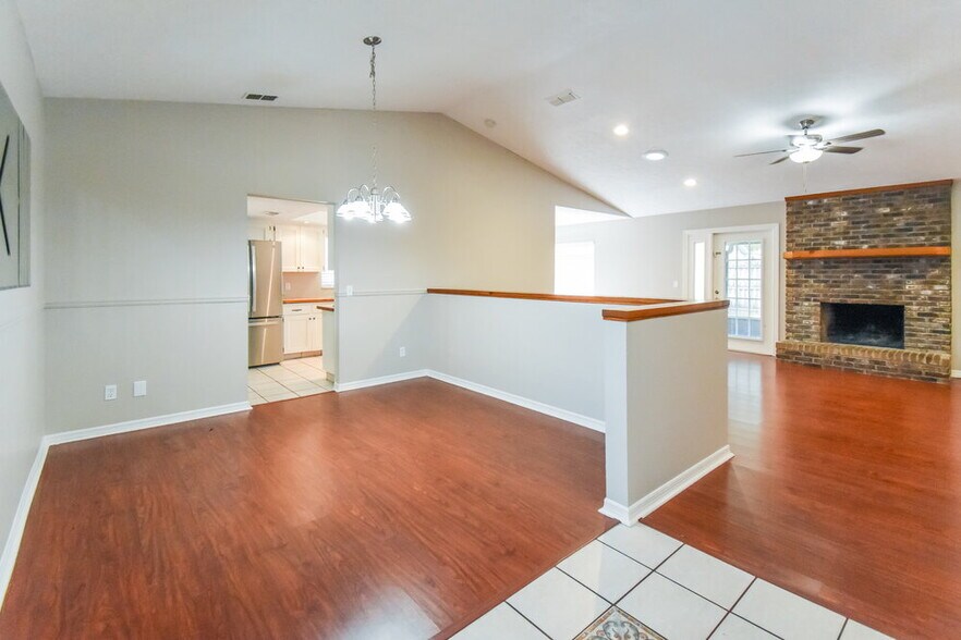 Building Photo - 704 Orchis Way