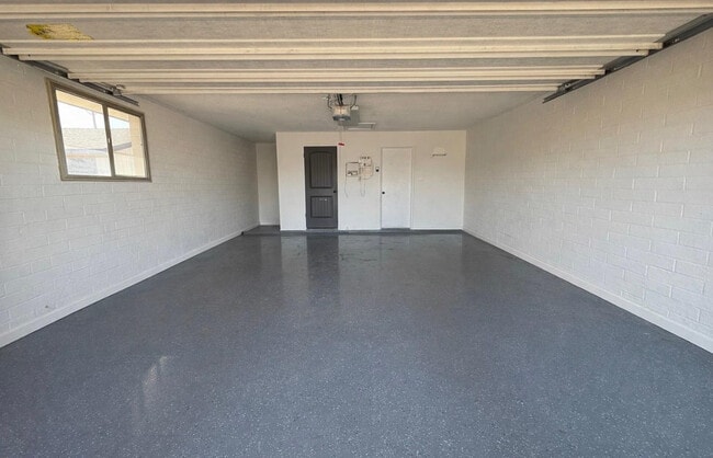 Building Photo - 1237 E Riviera Dr