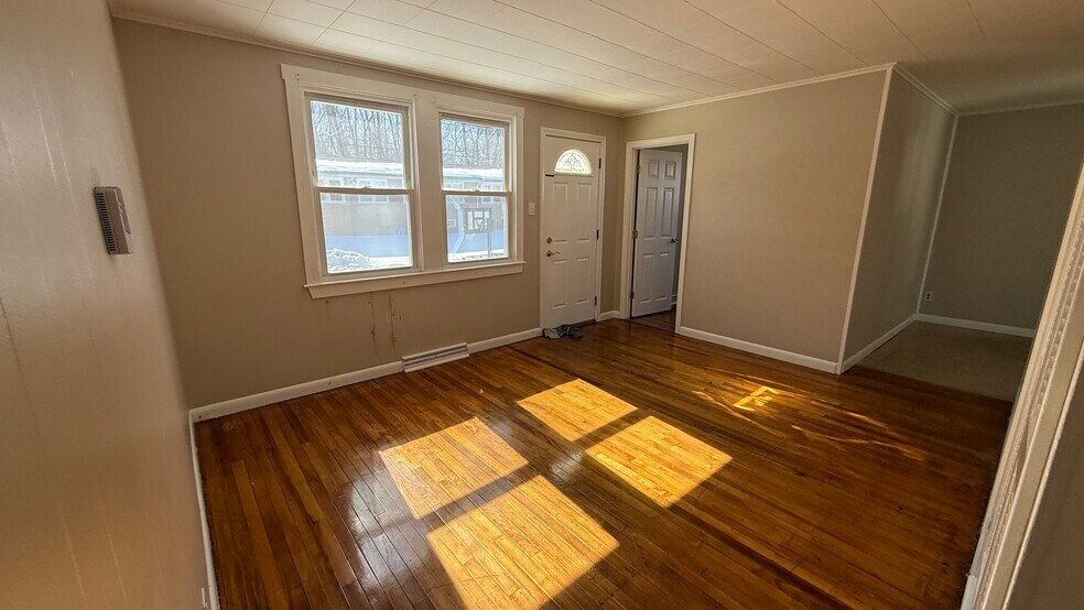 Building Photo - 78 Willard St