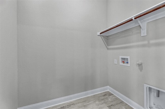 Building Photo - 206 Miramar Ave