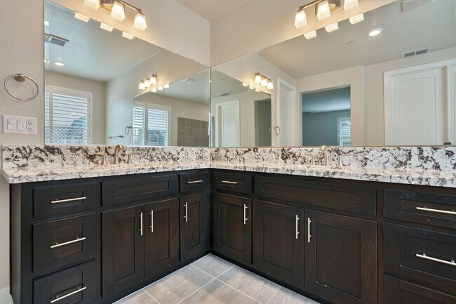 Building Photo - Beautiful Lincoln Home with Solar, 3-Car Garage & Trailer Parking!