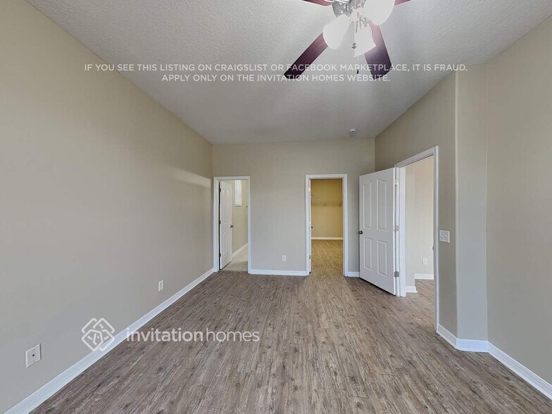 Building Photo - 11133 Golden Silence Dr