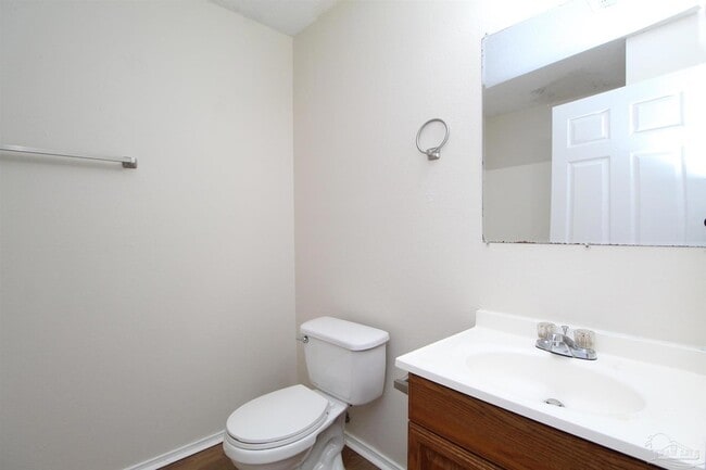 Building Photo - 1880 W Godfrey St