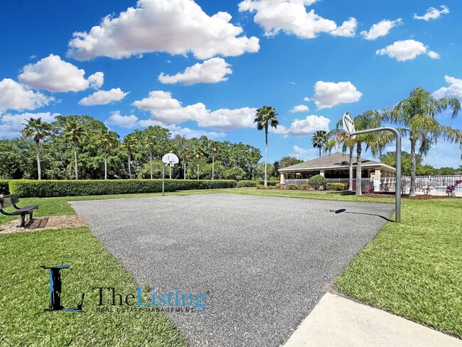 Building Photo - 803 Ashentree Dr