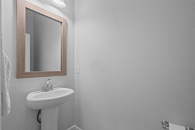 Building Photo - 2515 Portico St