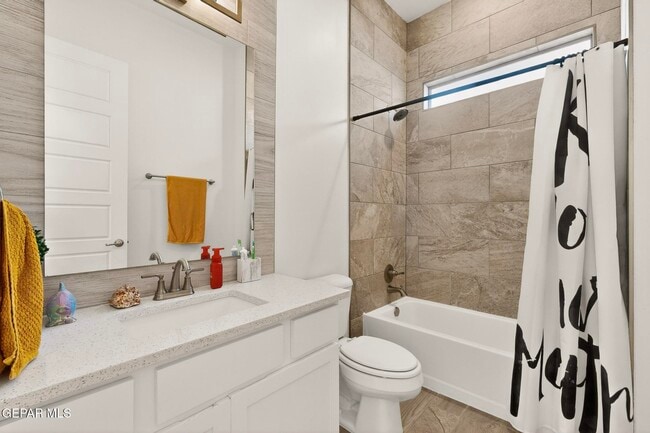 Building Photo - 905 Witton Pl