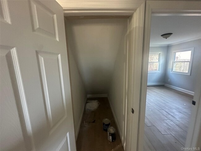 Building Photo - 11 Belfry Ln