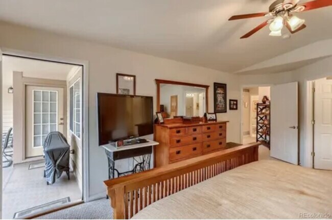 Building Photo - 22940 E Roxbury Dr