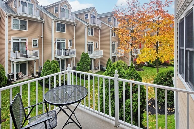 Building Photo - 454 Albany Ct