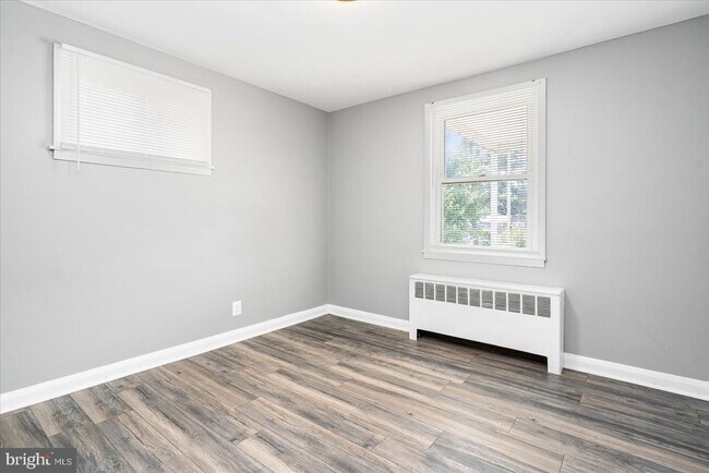 Building Photo - 303 Miles Rd