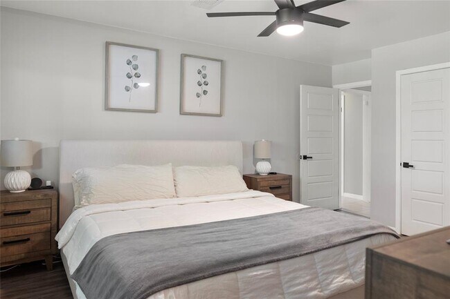 Building Photo - 9655 Meadowland Dr